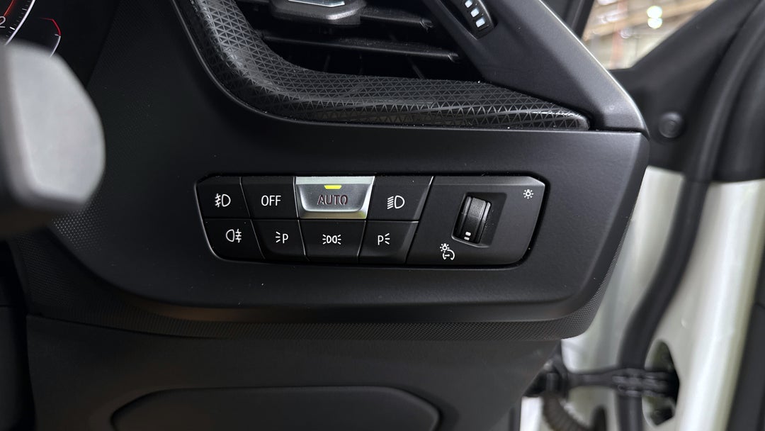 2020 BMW 2 18i M Sport Gran Coupe, Automatic, 34079 km, Utility Switches/Buttons