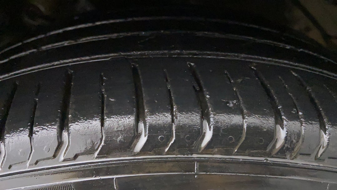 Left Rear Tyre Tread