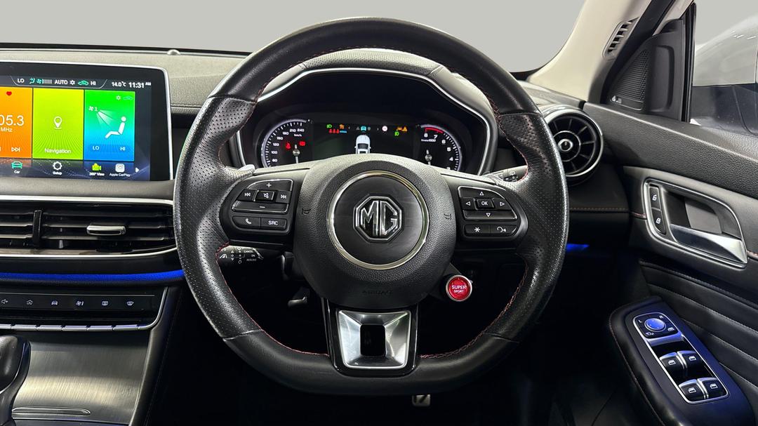 2023 MG HS Essence X, Automatic, 34056 km, Steering Wheel Close-up