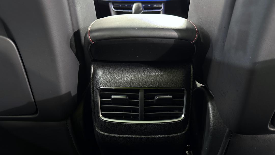 2023 MG HS Essence X, Automatic, 34056 km, Rear A/C Vent
