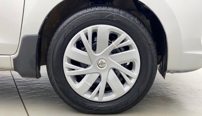 2017 Maruti Celerio VXI d, Petrol, Manual, 67,091 km, Right Front Tyre