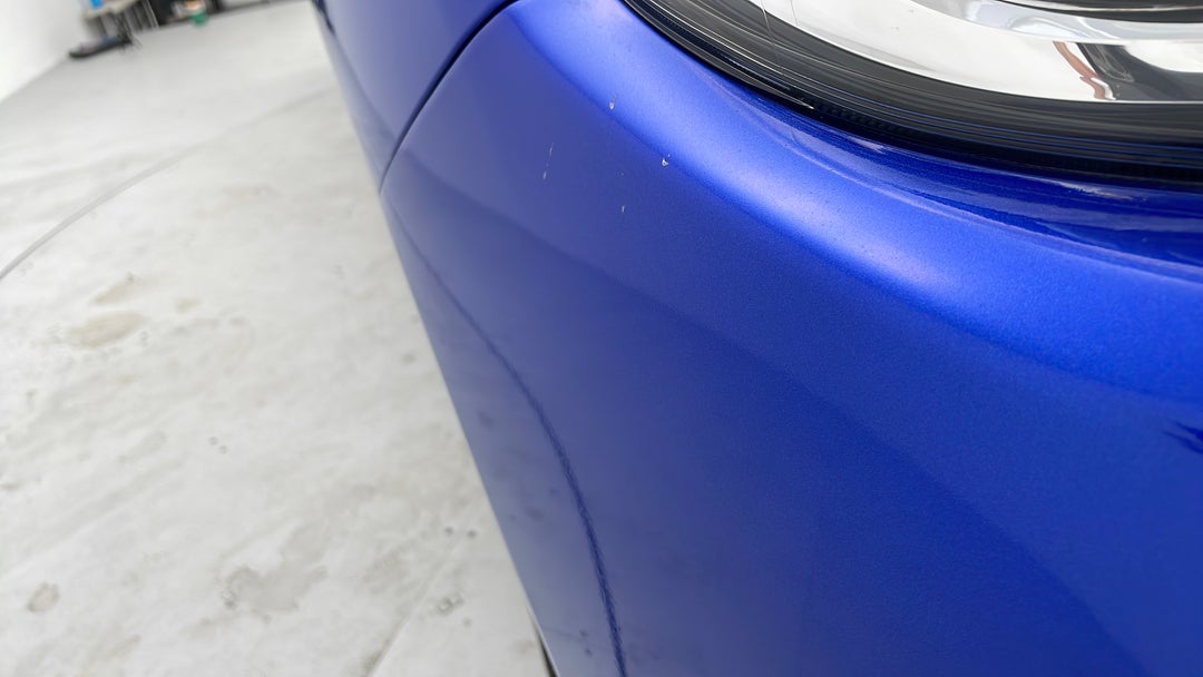 2016 Toyota Hilux Sr5 (4x4), Automatic, 100383 km, Bumper Front Chip