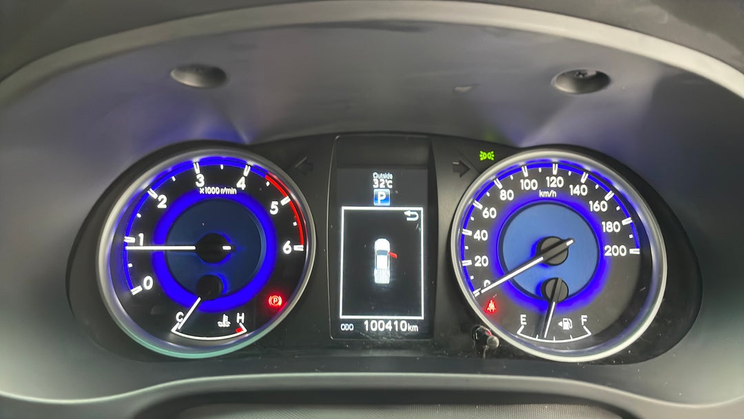 2016 Toyota Hilux Sr5 (4x4), Automatic, 100383 km, Odometer View