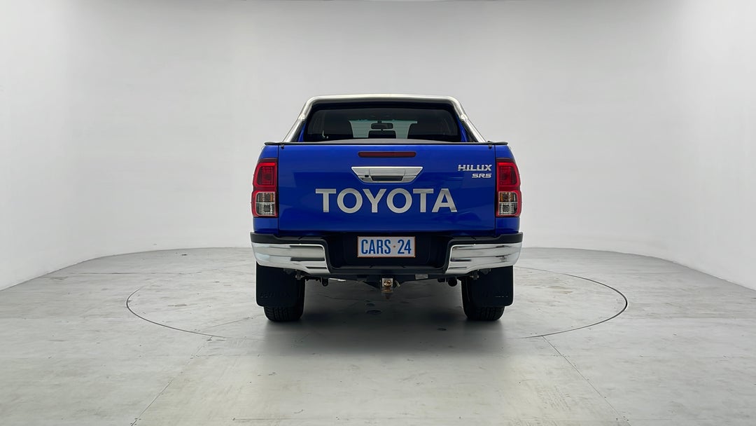 2016 Toyota Hilux Sr5 (4x4), Automatic, 100383 km, Back/Rear View