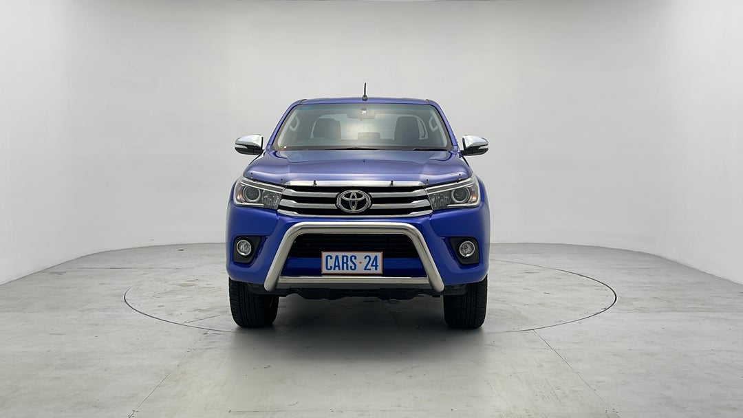 2016 Toyota Hilux Sr5 (4x4), Automatic, 100383 km, Front View
