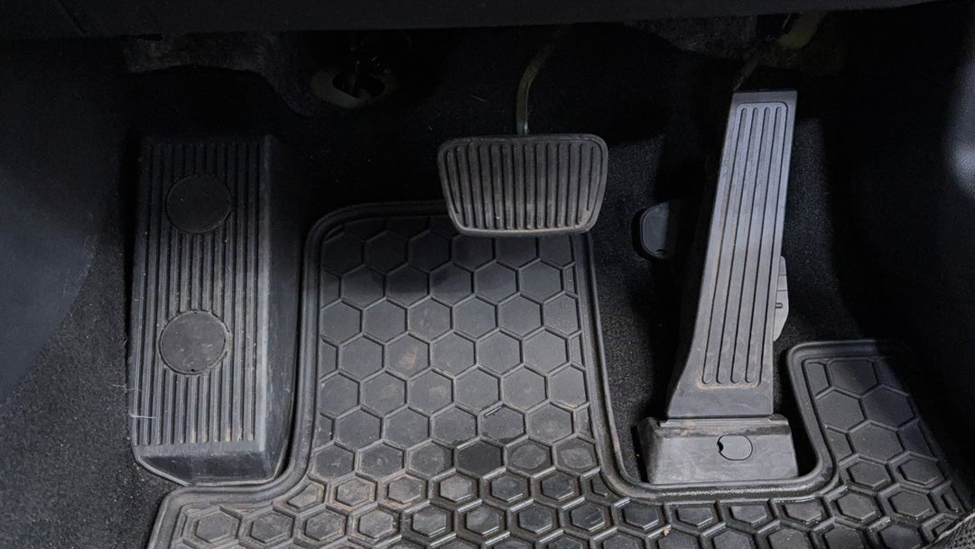 2021 Kia Sorento Sport+ 7 Seat, Automatic, 93327 km, Pedals and Footmat