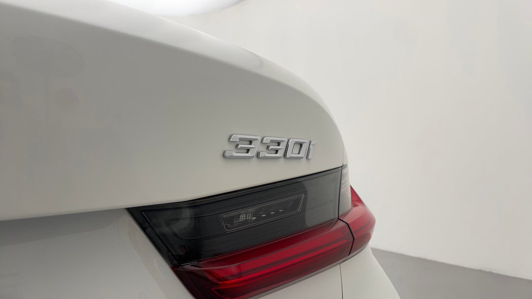 Badge (Boot Right Side)