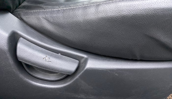2018 Hyundai Grand i10 SPORTZ 1.2 KAPPA VTVT, Petrol, Manual, 38,961 km, Driver Side Adjustment Panel