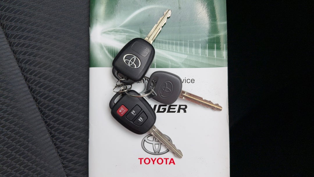 2015 Toyota Kluger Gx (4x2), Automatic, 108357 km, Key Close-up