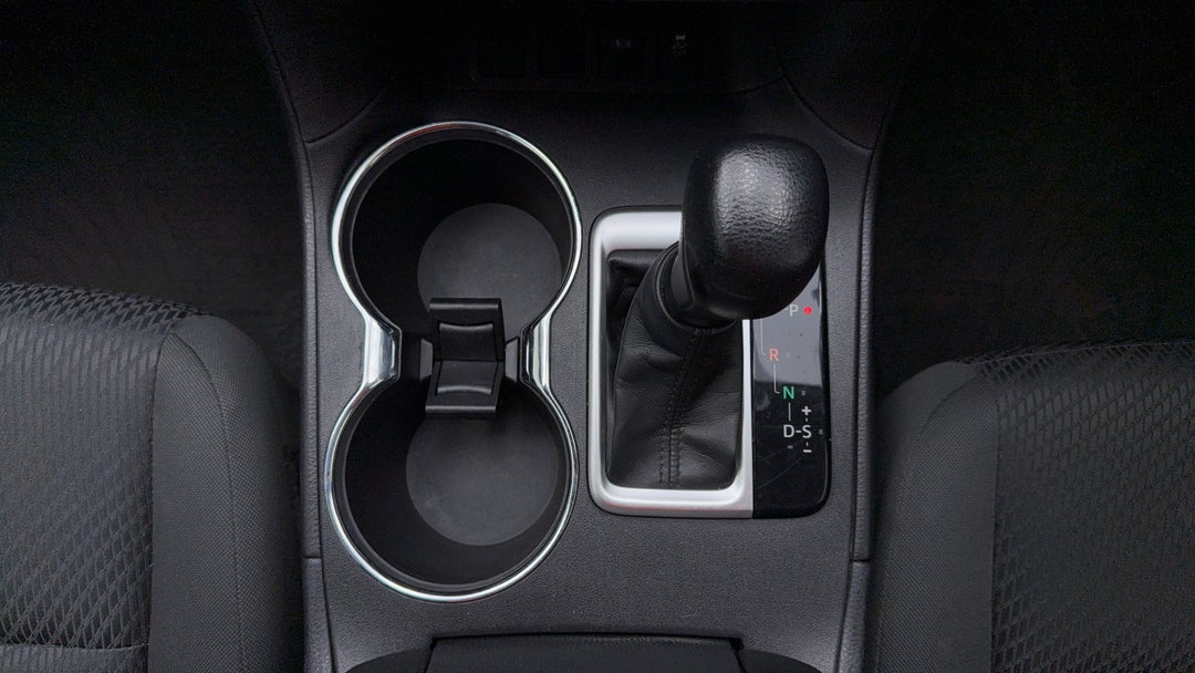 2015 Toyota Kluger Gx (4x2), Automatic, 108357 km, Gear Lever 