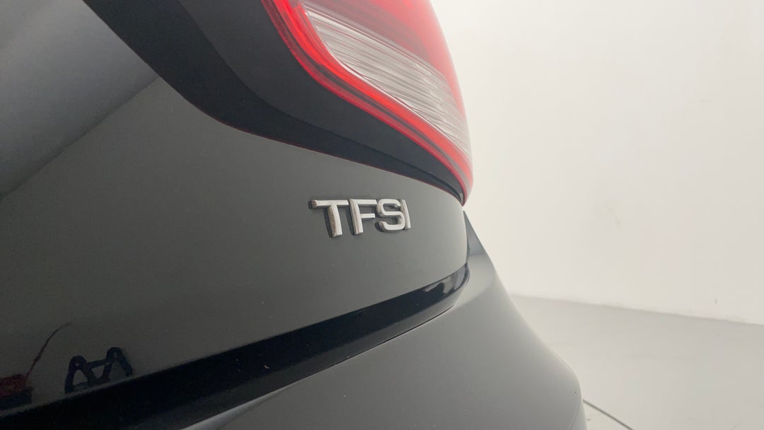 Badge (Boot Right Side)