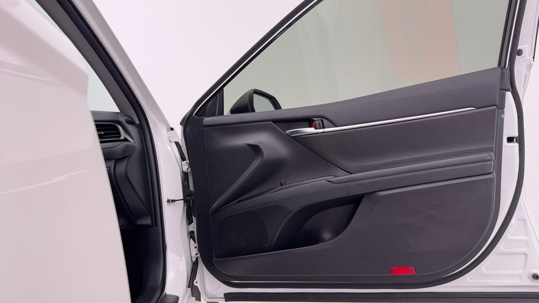 2021 Toyota Camry Ascent + Sat Nav Hybrid, Automatic, 111140 km, Speaker View