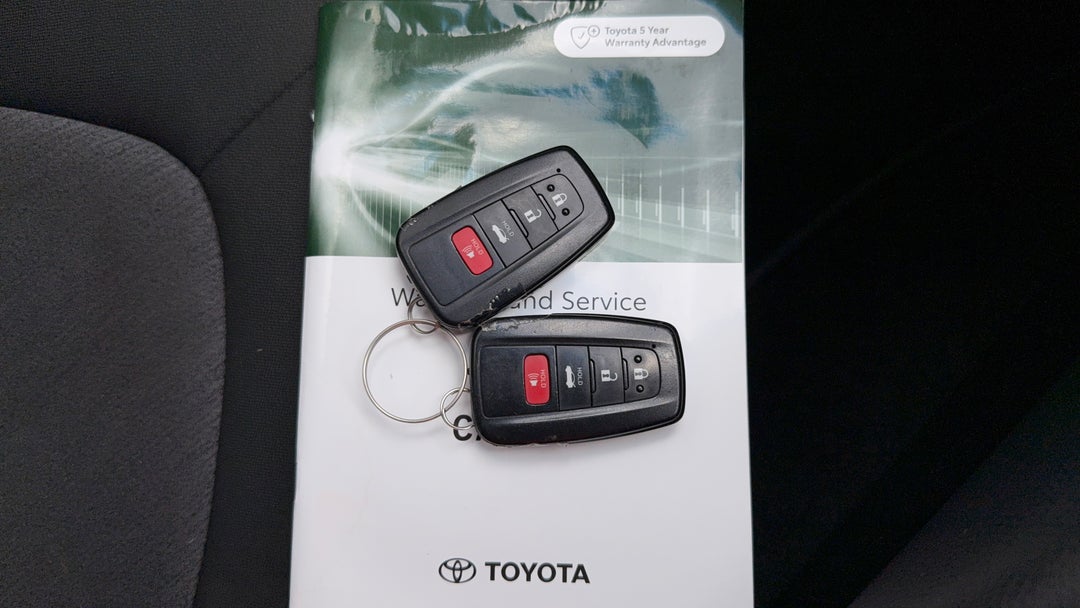 2021 Toyota Camry Ascent + Sat Nav Hybrid, Automatic, 111140 km, Key Close-up