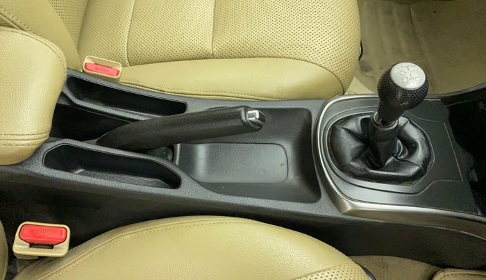 2015 Honda City 1.5L I-VTEC V MT, Petrol, Manual, 64,944 km, Gear Lever