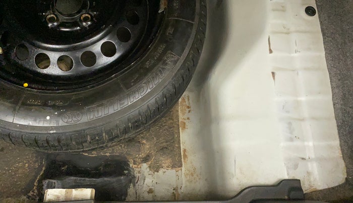 2015 Honda City 1.5L I-VTEC V MT, Petrol, Manual, 64,944 km, Boot floor - Slight discoloration