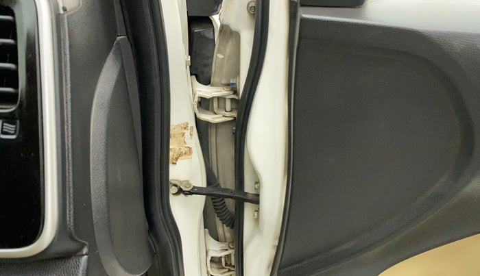 2015 Honda City 1.5L I-VTEC V MT, Petrol, Manual, 64,944 km, Driver-side door - Checker assembly is not functional