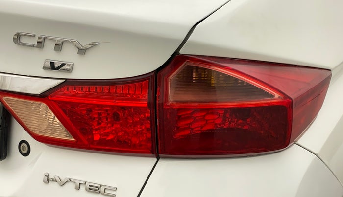 2015 Honda City 1.5L I-VTEC V MT, Petrol, Manual, 64,944 km, Right tail light - Minor scratches