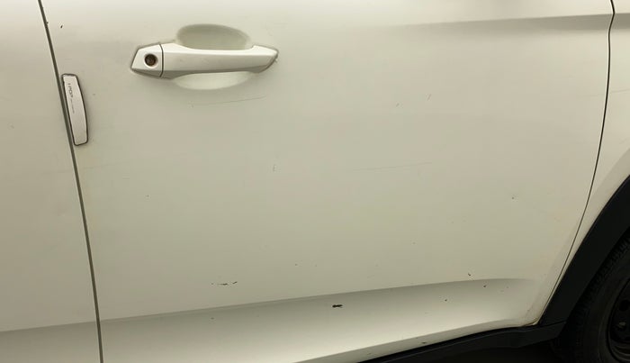 2018 Mahindra KUV 100 NXT K4+ P 6 STR, Petrol, Manual, 55,590 km, Driver-side door - Slightly dented