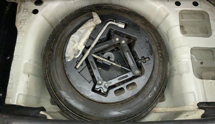 2018 Mahindra KUV 100 NXT K4+ P 6 STR, Petrol, Manual, 55,590 km, Spare Tyre