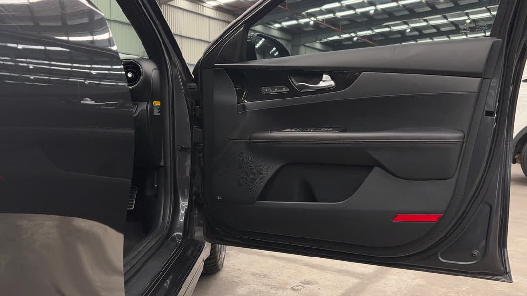 2021 Kia Cerato Gt Safety Pack, Automatic, 87269 km, Speaker View
