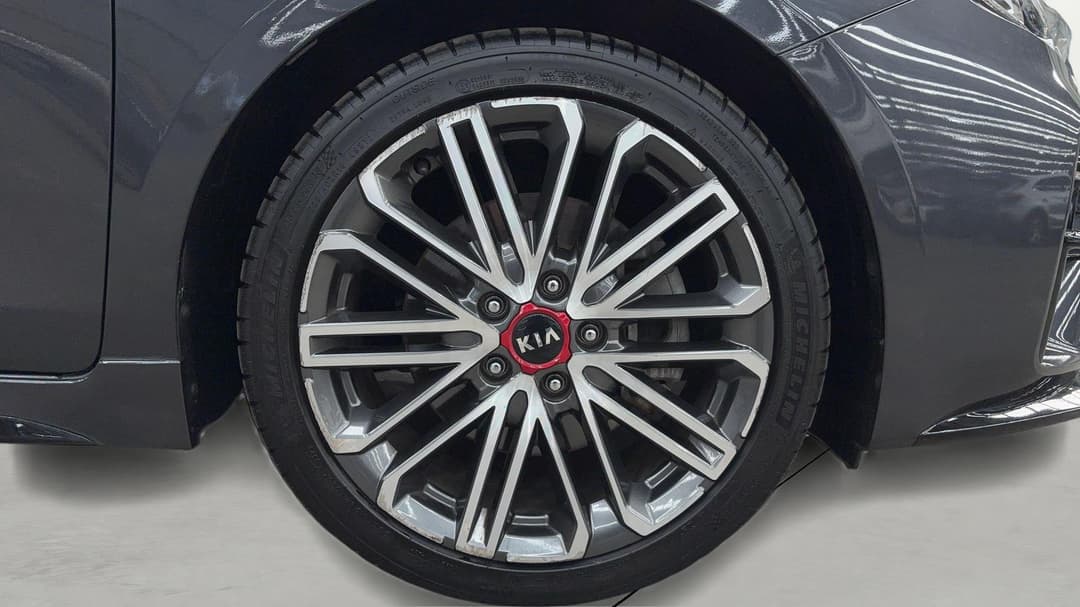 2021 Kia Cerato Gt Safety Pack, Automatic, 87269 km, Right Front Wheel