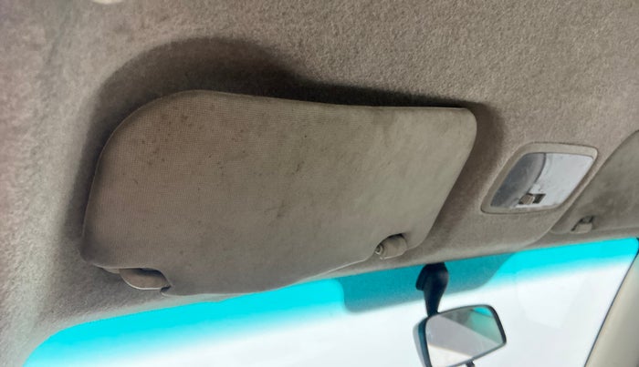 2012 Hyundai i10 MAGNA 1.1, Petrol, Manual, 69,732 km, Ceiling - Sun visor minor damage