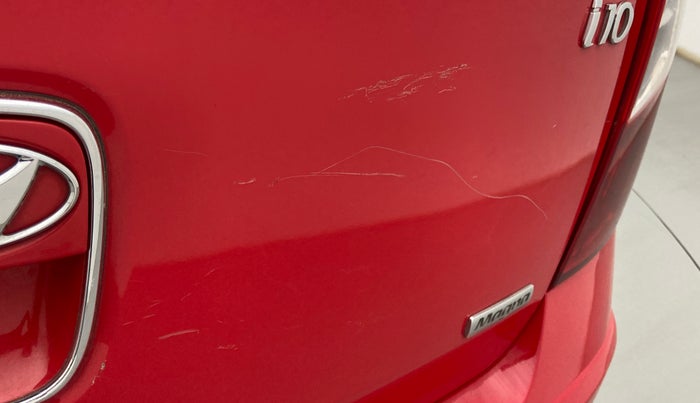 2012 Hyundai i10 MAGNA 1.1, Petrol, Manual, 69,732 km, Dicky (Boot door) - Minor scratches