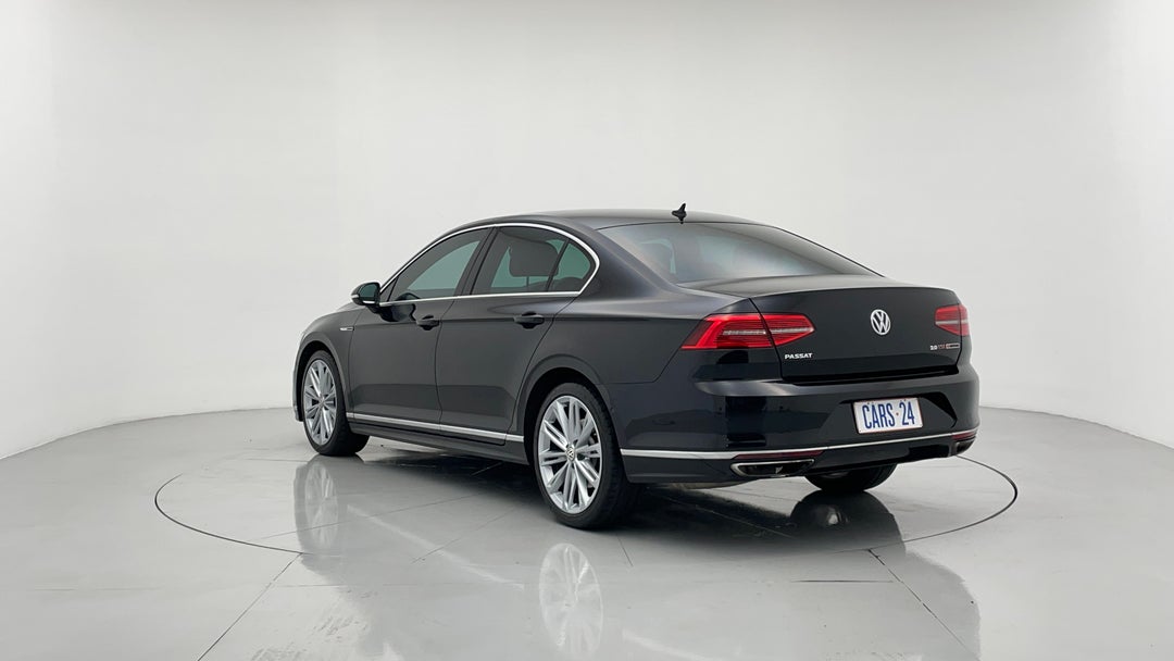 Left Back Diagonal (45- Degree) View