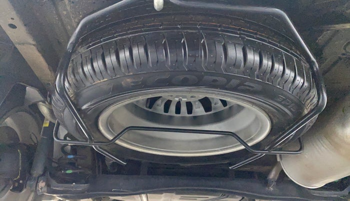 2019 Maruti XL6 ALPHA SHVS  MT, Petrol, Manual, 13,971 km, Spare Tyre