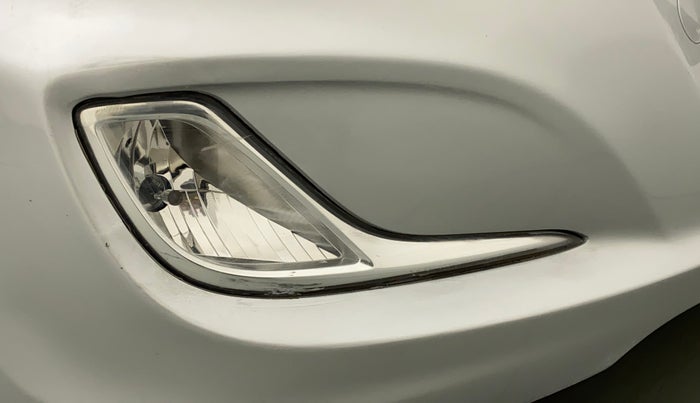 2011 Hyundai Verna FLUIDIC 1.4 VTVT, Petrol, Manual, 49,908 km, Right fog light - Not working