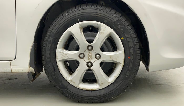 2011 Hyundai Verna FLUIDIC 1.4 VTVT, Petrol, Manual, 49,908 km, Right Front Wheel