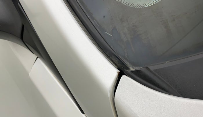 2011 Hyundai Verna FLUIDIC 1.4 VTVT, Petrol, Manual, 49,908 km, Right A pillar - Slightly rusted