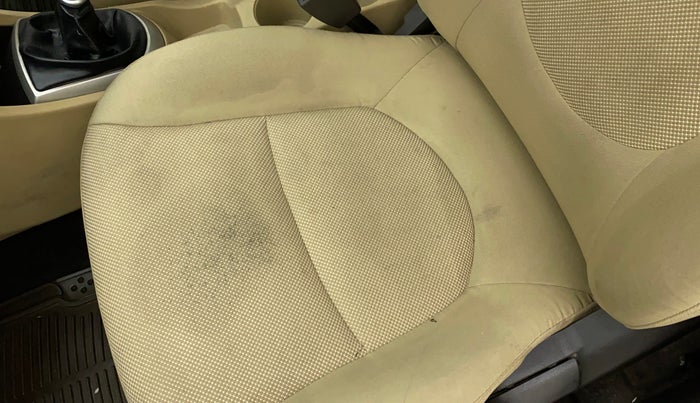 2011 Hyundai Verna FLUIDIC 1.4 VTVT, Petrol, Manual, 49,908 km, Front left seat (passenger seat) - Cover slightly stained