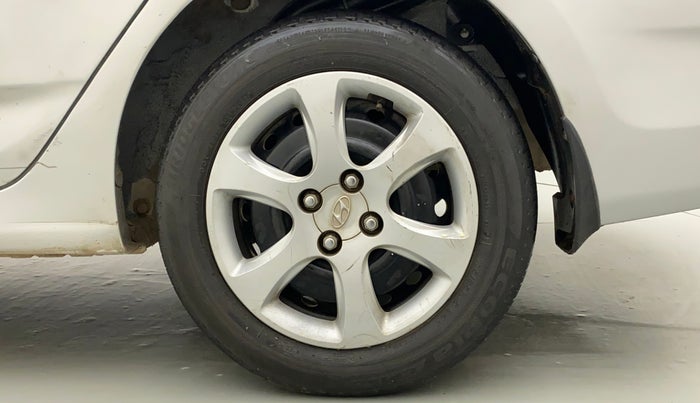 2011 Hyundai Verna FLUIDIC 1.4 VTVT, Petrol, Manual, 49,908 km, Left Rear Wheel