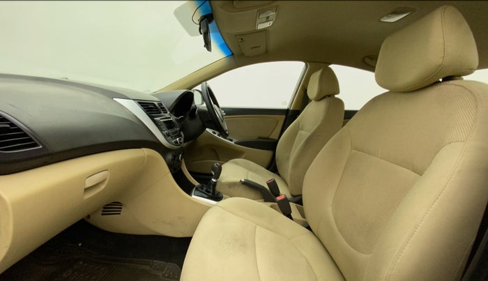 2011 Hyundai Verna FLUIDIC 1.4 VTVT, Petrol, Manual, 49,908 km, Right Side Front Door Cabin