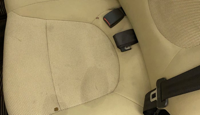 2011 Hyundai Verna FLUIDIC 1.4 VTVT, Petrol, Manual, 49,908 km, Second-row left seat - Cover slightly stained