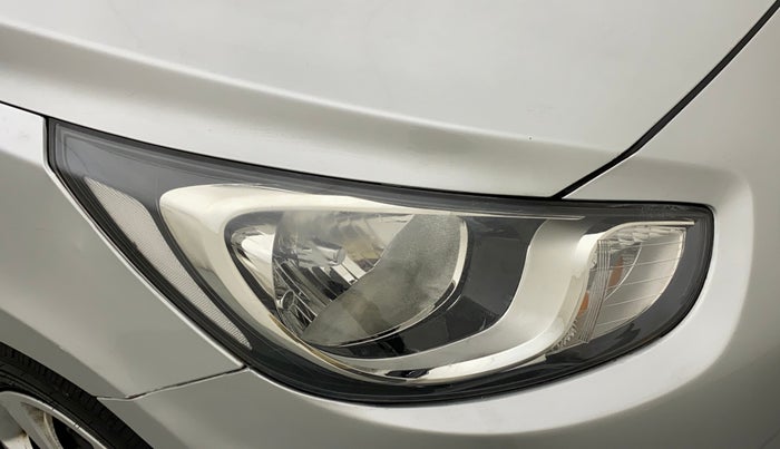2011 Hyundai Verna FLUIDIC 1.4 VTVT, Petrol, Manual, 49,908 km, Right headlight - Minor scratches