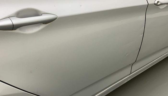 2011 Hyundai Verna FLUIDIC 1.4 VTVT, Petrol, Manual, 49,908 km, Right rear door - Minor scratches