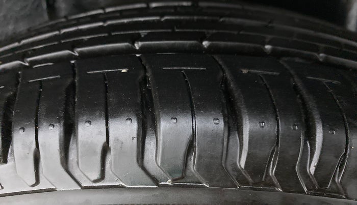 2020 Tata ALTROZ XE 1.2, Petrol, Manual, 3,067 km, Left Rear Tyre Tread