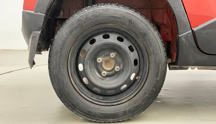 2016 Mahindra Kuv100 K6 5 STR, Petrol, Manual, 79,691 km, Right Rear Wheel