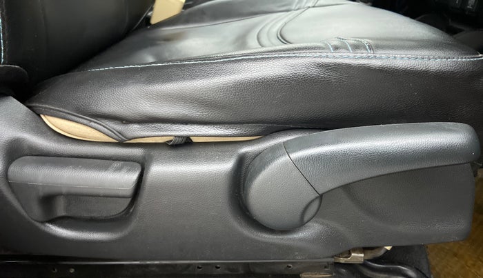 2015 Honda Jazz 1.2 V AT, Petrol, Automatic, 35,530 km, Driver Side Adjustment Panel