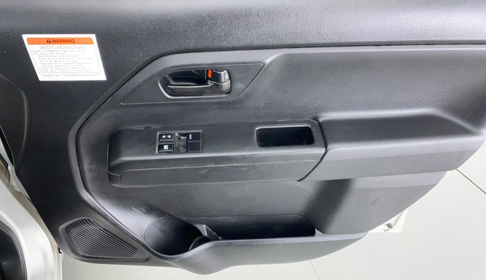 2021 Maruti New Wagon-R 1.0 Lxi (o) cng, CNG, Manual, 33,883 km, Driver Side Door Panels Control