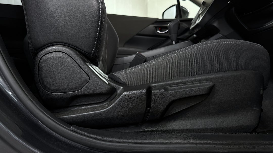 2025 Subaru Crosstrek AWD 2.0l, Automatic, 36121 km, Drivers Side Adjustment Panel