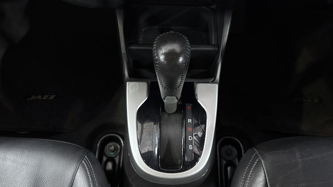 2015 Honda Jazz Vti-l, Automatic, 81613 km, Gear Lever 