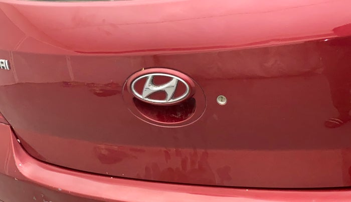 2010 Hyundai i20 MAGNA (O) 1.2, Petrol, Manual, 65,702 km, Dicky (Boot door) - Minor scratches