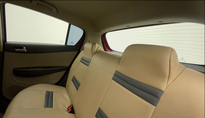 2010 Hyundai i20 MAGNA (O) 1.2, Petrol, Manual, 65,702 km, Right Side Rear Door Cabin