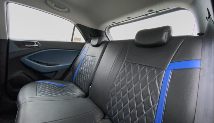 2016 Hyundai i20 Active 1.2 SX, Petrol, Manual, 22,395 km, Right Side Rear Door Cabin