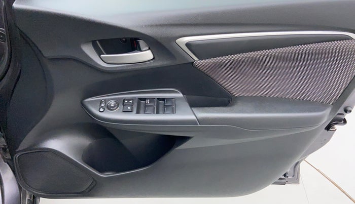 2018 Honda WR-V 1.5 i-DTEC VX MT, Diesel, Manual, Driver Side Door Panels Control