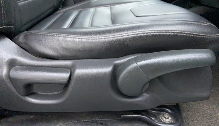 2018 Honda WR-V 1.5 i-DTEC VX MT, Diesel, Manual, Driver Side Adjustment Panel