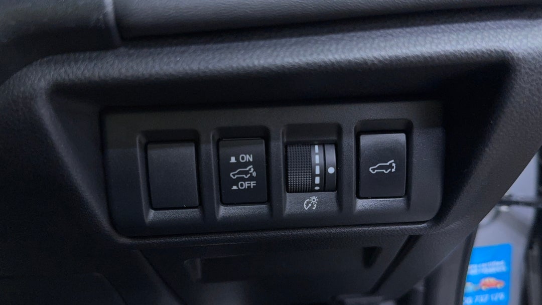 2021 Subaru Outback AWD Touring, Automatic, 91597 km, Utility Switches/Buttons